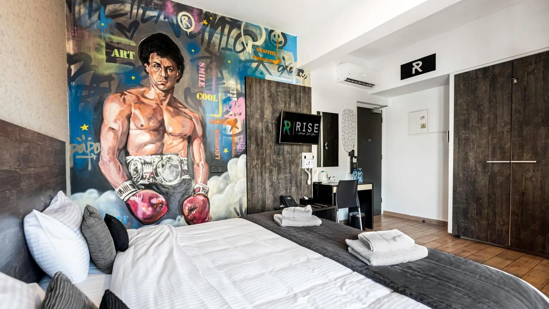 Rise Street Art Hotel لارنكا 3*,  قبرص